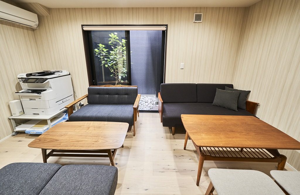 昭和の戸建を小さなオフィスへフルリノベーション
